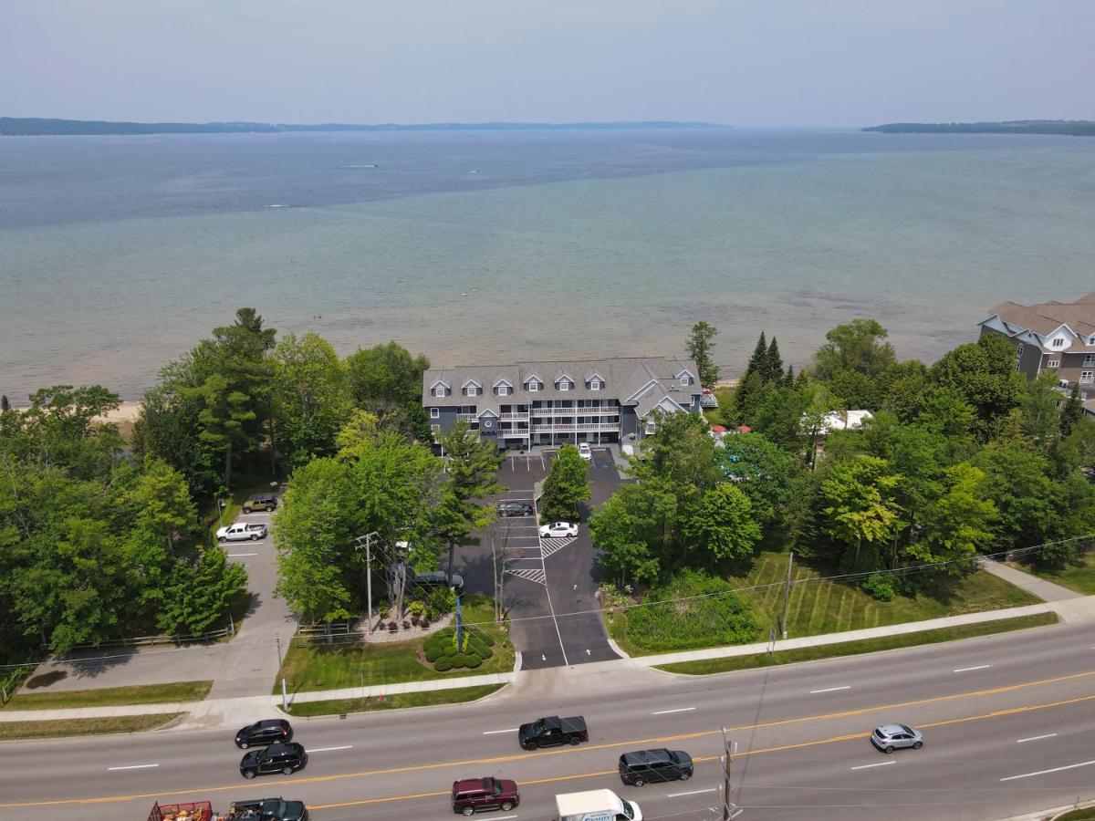 103 North Shore Inn Traverse City Exteriör bild